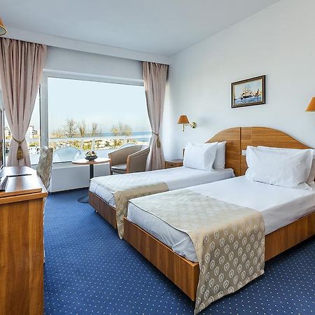 מאמאיה Savoy Hotel מראה חיצוני תמונה