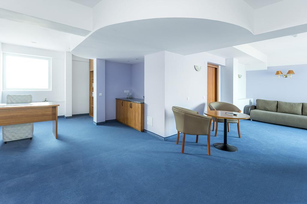 מאמאיה Savoy Hotel מראה חיצוני תמונה