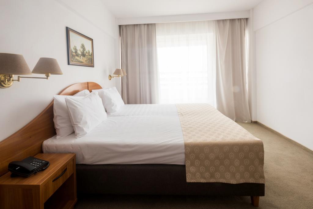 מאמאיה Savoy Hotel מראה חיצוני תמונה