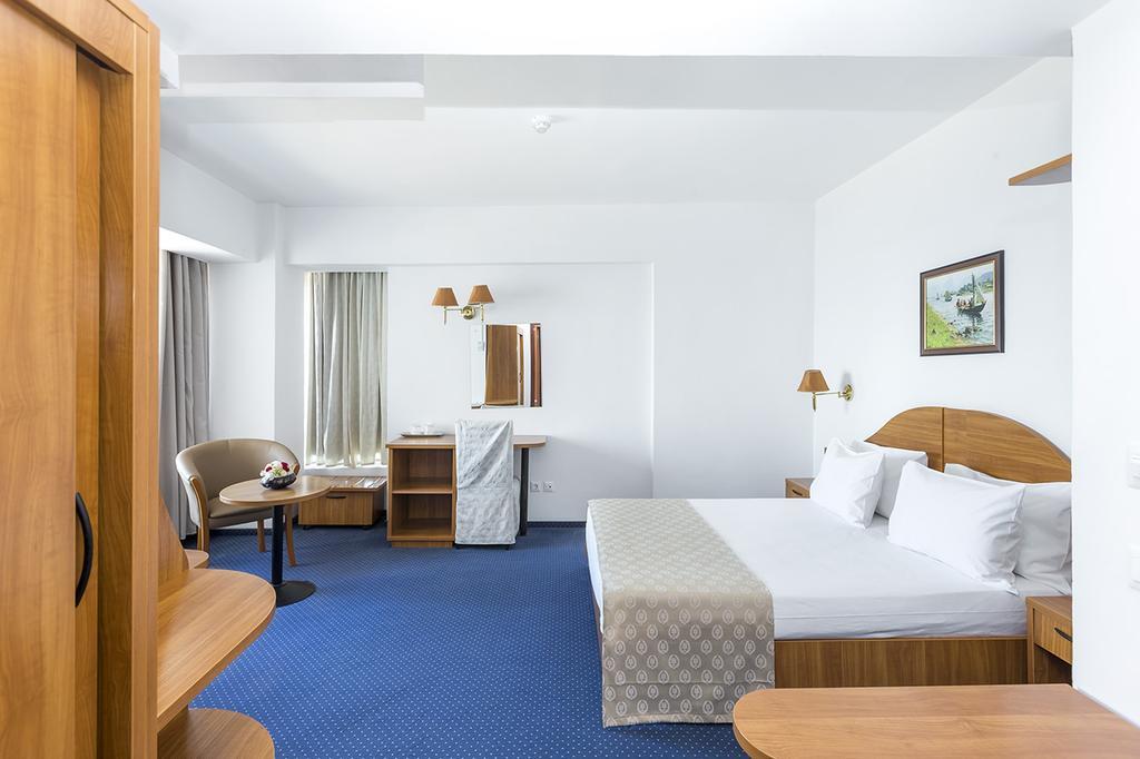 מאמאיה Savoy Hotel מראה חיצוני תמונה