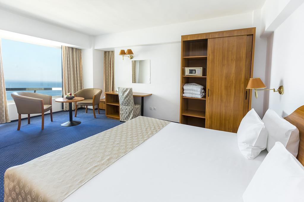 מאמאיה Savoy Hotel מראה חיצוני תמונה